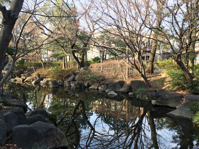 高円寺駅周辺にある馬橋公園