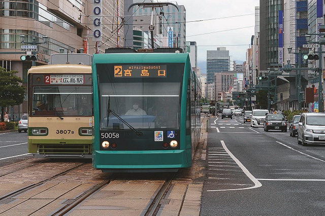 相生通りは広島のメインストリートだ