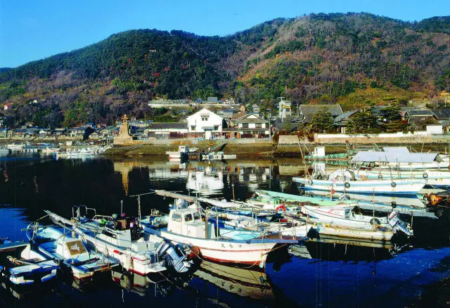 沼隈半島に位置する名勝「鞆の浦」