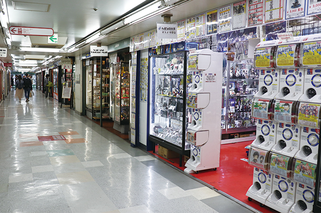 アニメファン垂涎のグッズから日用品まで、さまざまな商品が手に入る中野ブロードウェイ|中野駅周辺の住みやすさは? 実際に暮らす住人の評価を聞いてきた