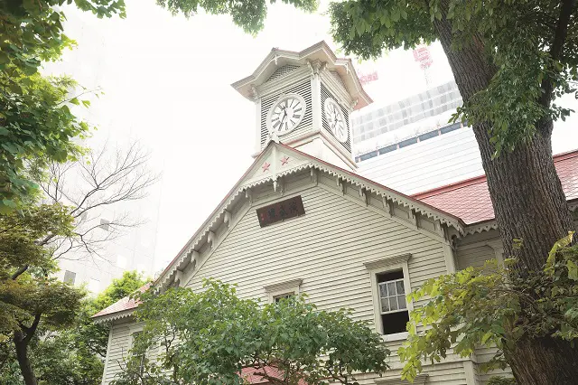 観光名所でもあり札幌の街のシンボルのひとつ、時計台