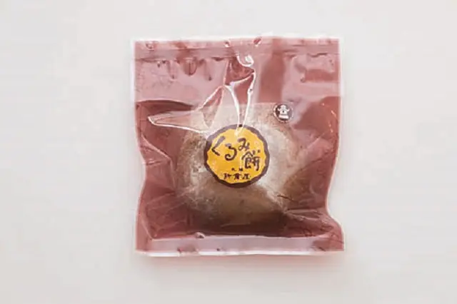 もちもちの食感がおいしい「くるみ餅」