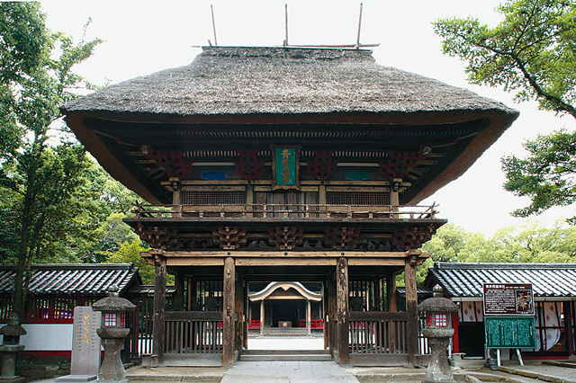 １２００年以上の歴史を持つ青井阿蘇神社