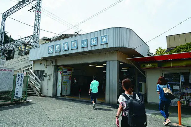 主人公の一人、翔子が引越した町でもある阪急今津線・小林駅