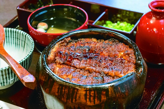 全国的に知られるひつまぶしの名店、あつた蓬莱軒