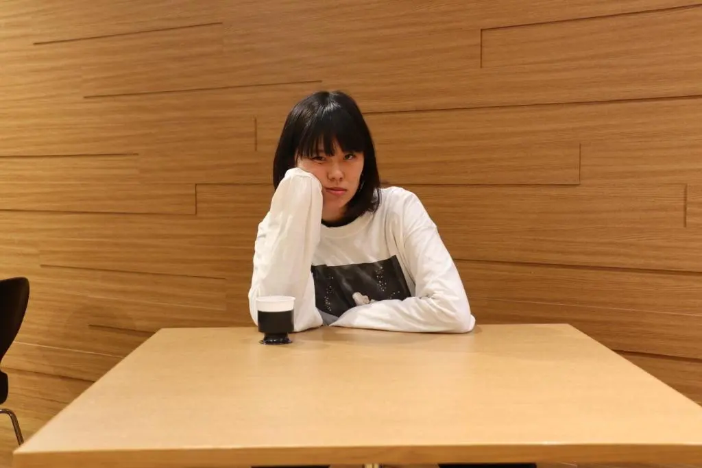 個人的な興味に基づきシェアハウスにおける恋愛事情について調査を命じてきた編集部の中山