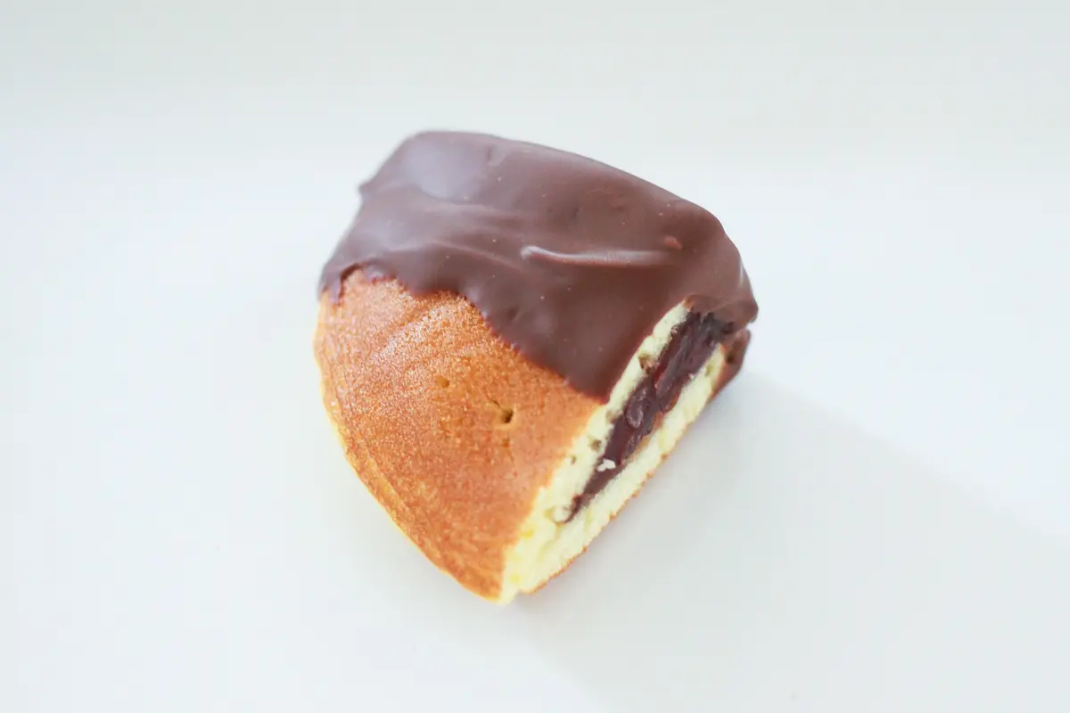 どら焼きは1/4のひと口サイズにカットして