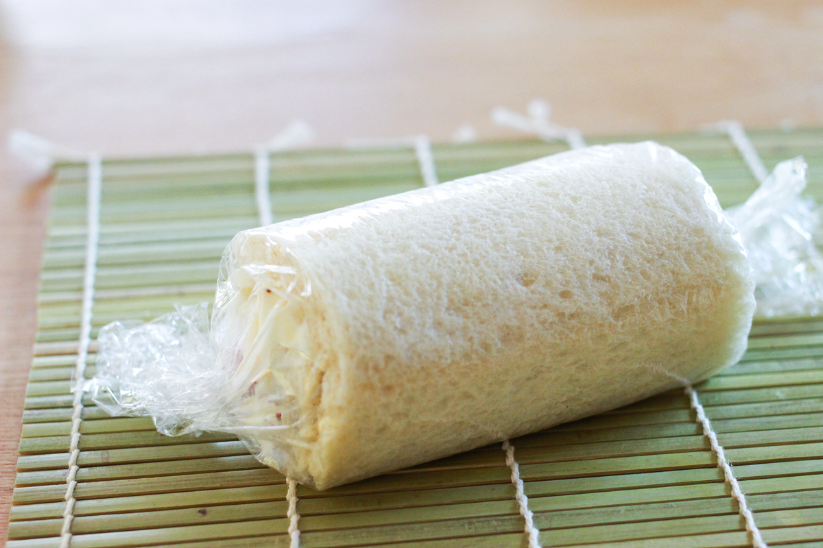 形を落ち着かせるため冷蔵庫で30分ほど冷やせば出来上がり。冷やして食べよう!