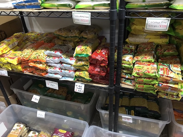 インスタント麺もバラエティ豊か|スワガット インディアン バザール