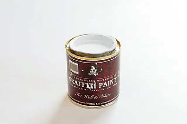 ナチュラルでシンプルな色合いがオブジェのデザインにもよく合う|セリアの商品で作る小物入れ