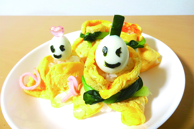 今回は薄焼き卵メーカーとのりパンチの組み合わせで茶巾寿司にした|のり用パンチ なかよし(ダイソー)