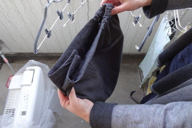 ズボンを半分に折って|洗濯物が早く乾く干し方