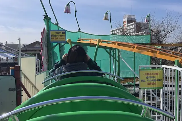 乗車しながらの撮影NGということでライターだけで出発|あらかわ遊園のある街・西尾久探訪