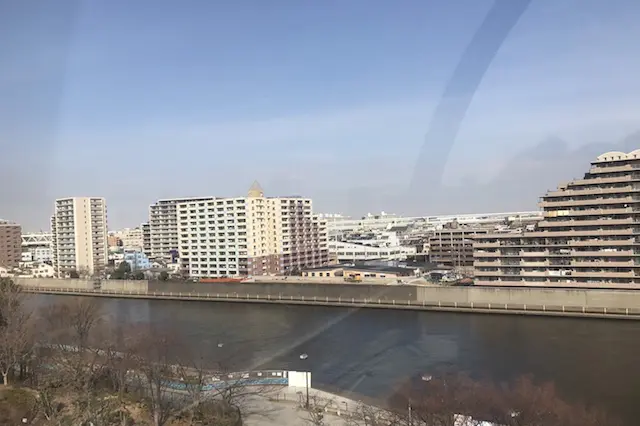 頂上付近からの眺望。北には隅田川が流れている(対岸は足立区小台)|あらかわ遊園のある街・西尾久探訪