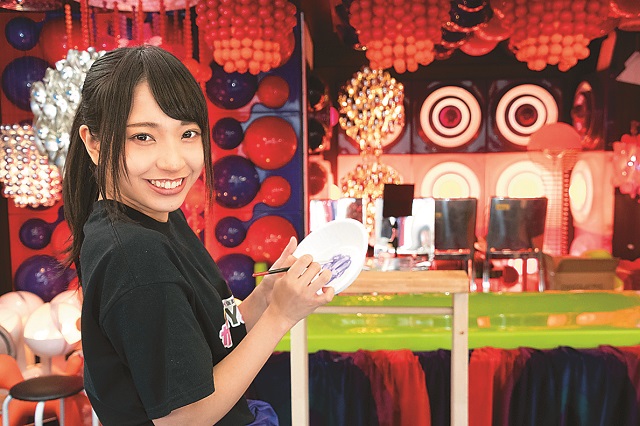 「ペイントには結構自信あります!」と月野もあさん|仮面女子・月野もあがDIYに挑戦!賃貸物件の玄関にぴったりなアンブレラスタンドを作ってみた