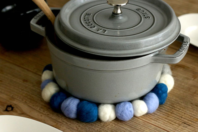 100均の羊毛フェルトでフェルトボール。簡単なキッチンアイテムの作り方 | CHINTAI情報局
