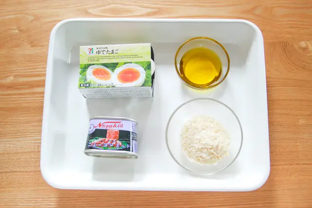 ゆで卵+コーンミート+パン粉+オリーブオイルで揚げないスコッチエッグのできあがり!|イースターに食べたい揚げないスコッチエッグ