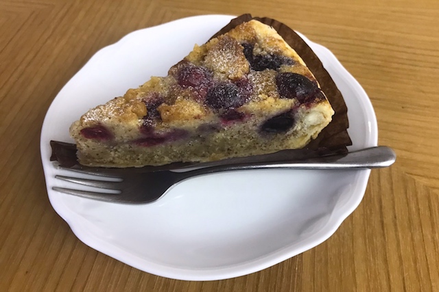ダブルベリーパイ480円。ドリンクセットはコーヒー付き750円、紅茶付き850円|ルネハーモニー(小平)|〝日本一大きい丸ポスト〟のある街・小平はノスタルジック&SNS映えする風景の宝庫だった