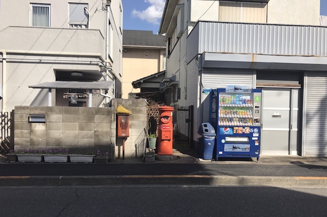ありました! というか通り過ぎてたので戻ってきた|〝日本一大きい丸ポスト〟のある街・小平はノスタルジック&SNS映えする風景の宝庫だった