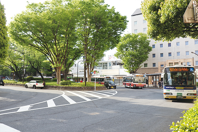 南口・北口それぞれのロータリーから多くのバス便が発着|最寄駅「武蔵境」の男女30人に生の声を聞いた! 武蔵境の住みやすさ、家賃相場、治安、買い物、アクセスは?