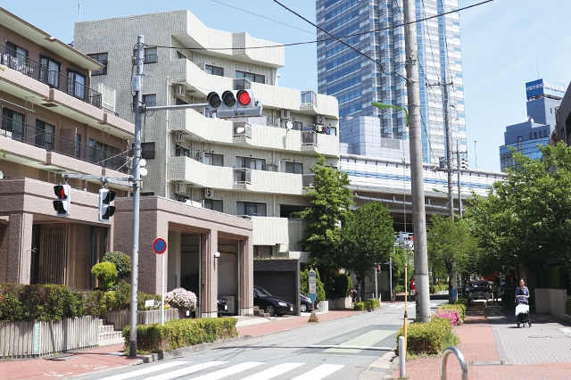 落ち着いた住宅街が広がる用賀駅周辺