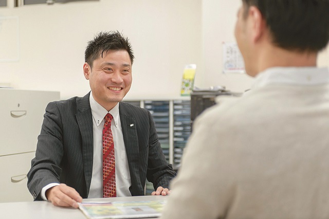 探している物件の条件や引越し時期を不動産会社の担当者へ伝えよう|知っておけばひとりでも安心!内見の仕方や当日の流れ、チェックしておきたい注意ポイント