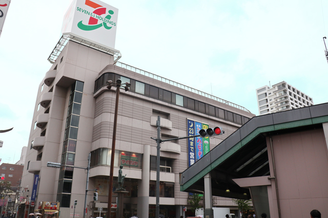 駅北口を出て、目の前にあるイトーヨーカドー|小岩駅の買い物事情|小岩の住みやすさは?家賃や治安、交通の便など街の様子を周辺住民の男女30人に聞いてみた!