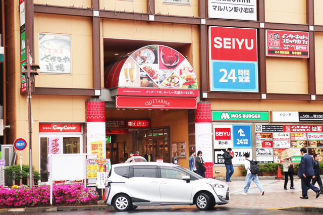 駅南口目の前にある西友は24時間営業｜新小岩駅の買い物事情｜新小岩ってどんな街？駅周辺住民の男女30人に家賃、治安、アクセスなどリアルな声を聞いてみた