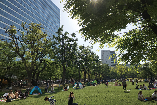 親子連れが多い中野四季の森公園｜サブカルの聖地・中野にある個性的な銭湯・天神湯、寿湯、昭和浴場、高砂湯を巡ってきた