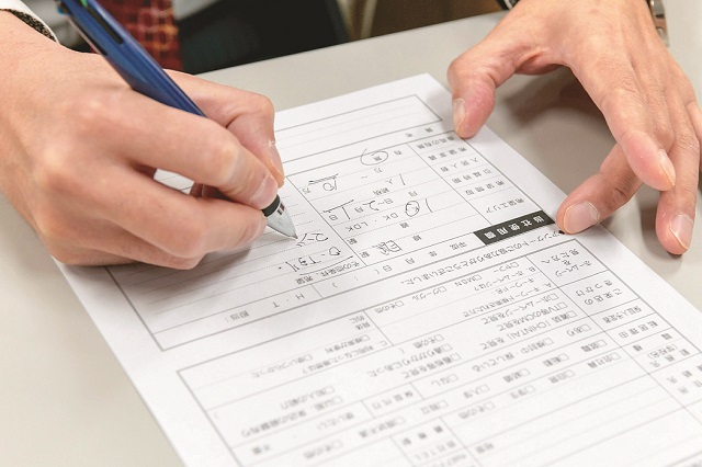 不動産会社訪問前に、あらかじめ希望の家賃や設備などをしっかり考えておくとよい|知っておけばひとりでも安心!内見の仕方や当日の流れ、チェックしておきたい注意ポイント
