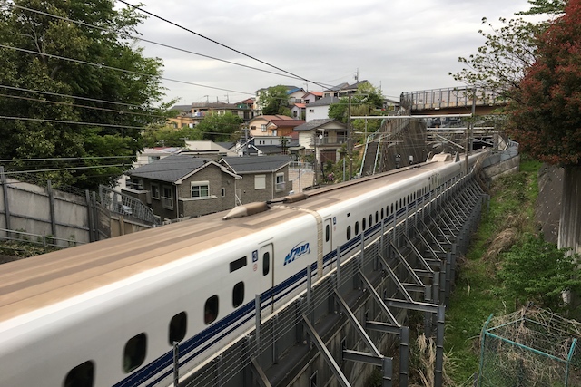 N700系だ~‼︎|「日本初のタワー海鮮丼」に挑むべく二俣川を訪ねたら新幹線からせんべろまで楽しめた