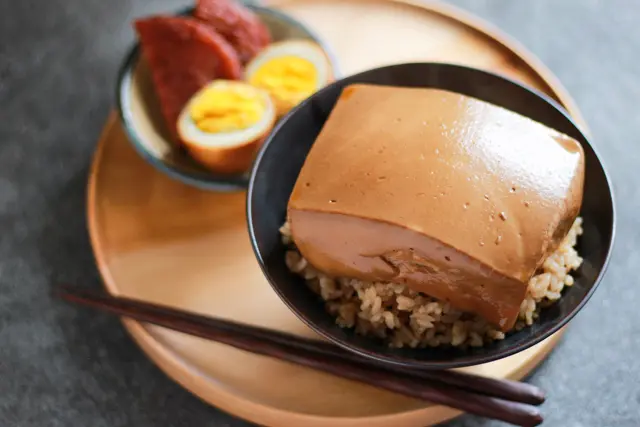 だしの染み込んだ豆腐が絶品のお多幸風とうめしの再現レシピ
