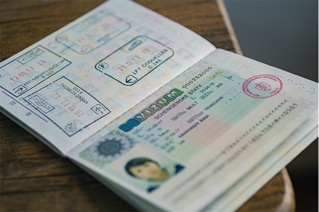 20ヶ国のスタンプが押されたパスポート