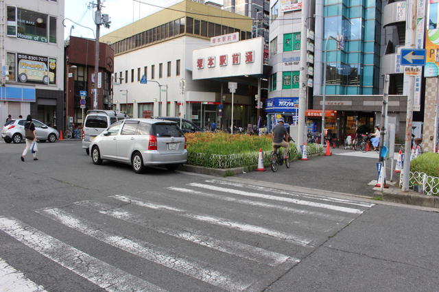 塚本駅前ロータリー