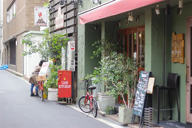 新町北公園沿いのレストラン