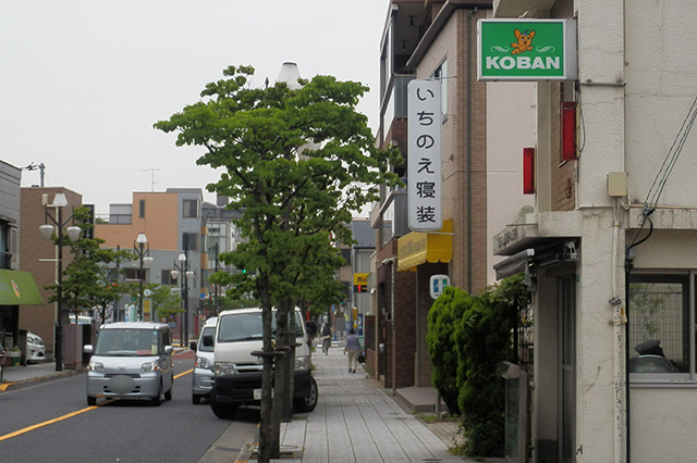 一之江交番と路地