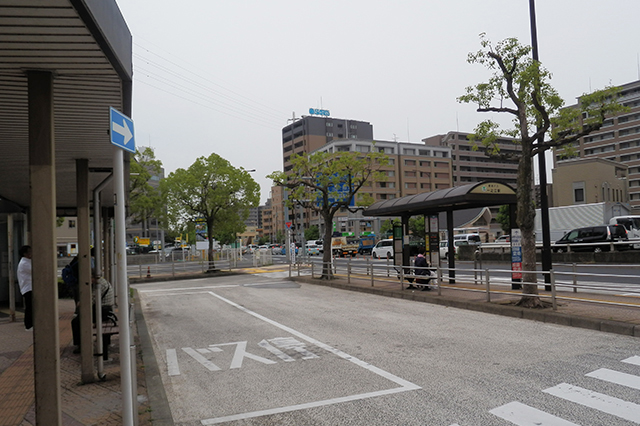 一之江駅A3出口バスロータリーの様子
