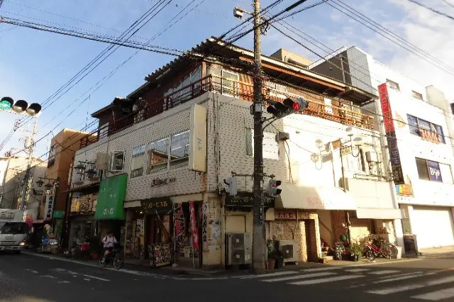 提灯祭り通りの建物