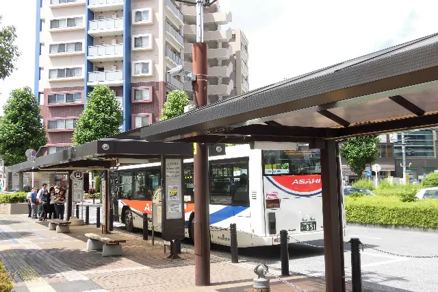久喜駅西口のバス停