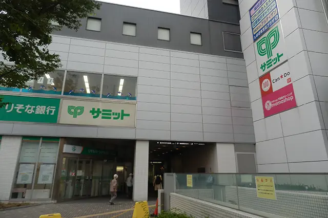 篠崎のサミットストア
