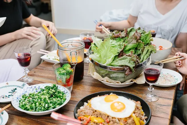 引越しが無事に完了したら、おいしい食事で感謝の気持ちを伝えよう