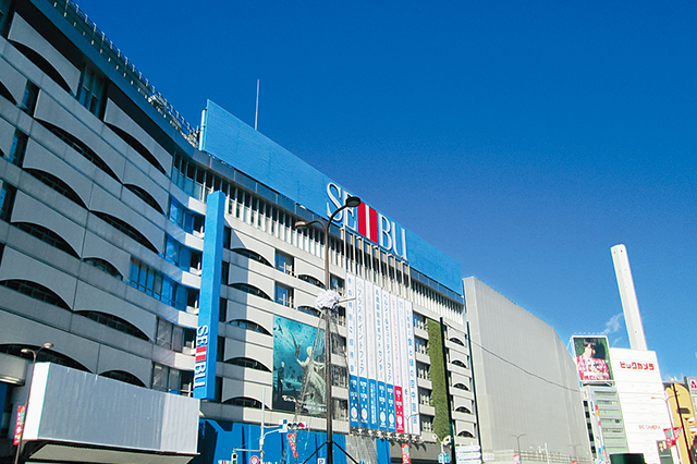 池袋駅東口