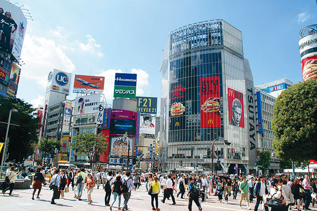 渋谷スクランブル交差点。東京を代表する観光スポット