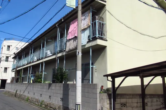 2階建てのアパート