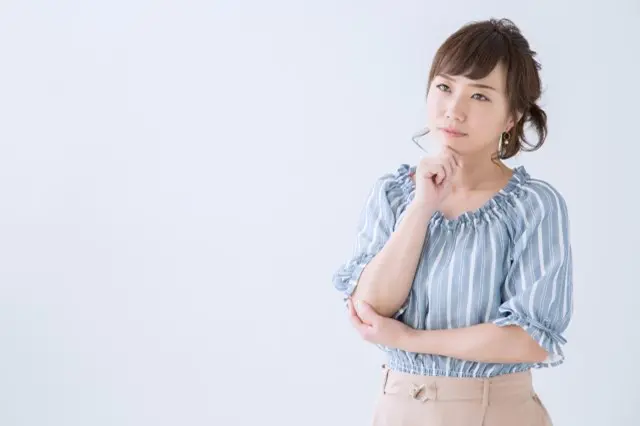 広島市内での部屋探しで困る女性