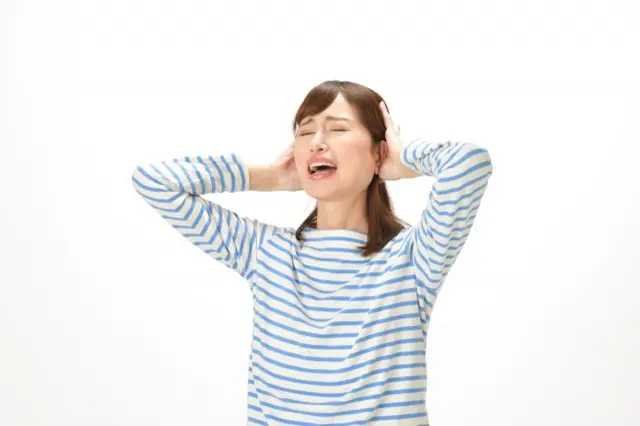 困る女性