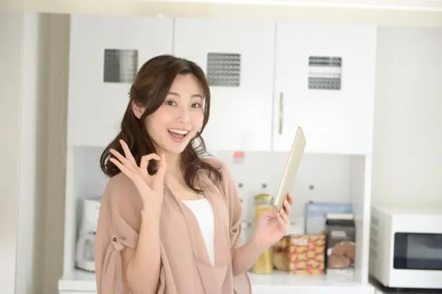 笑顔の女性