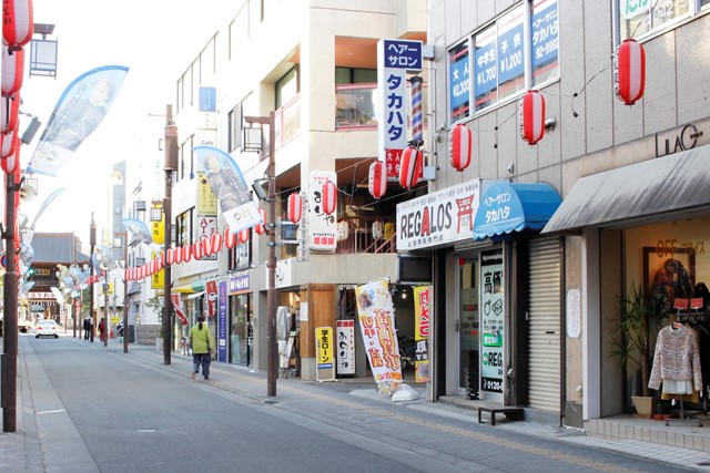 高幡不動駅周辺の商店街