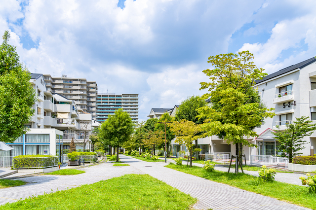 緑に囲まれた分譲賃貸マンション