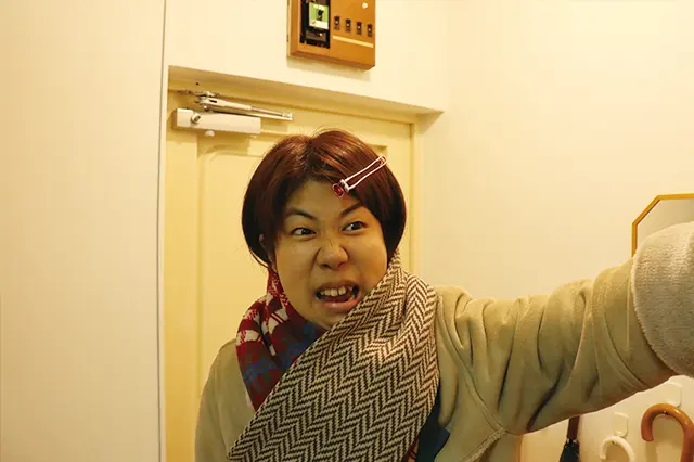 驚く木村